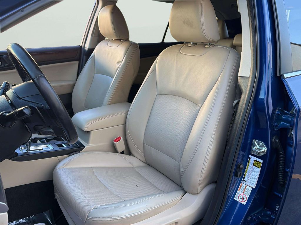 Photo 13 of this SUBARU OUTBACK