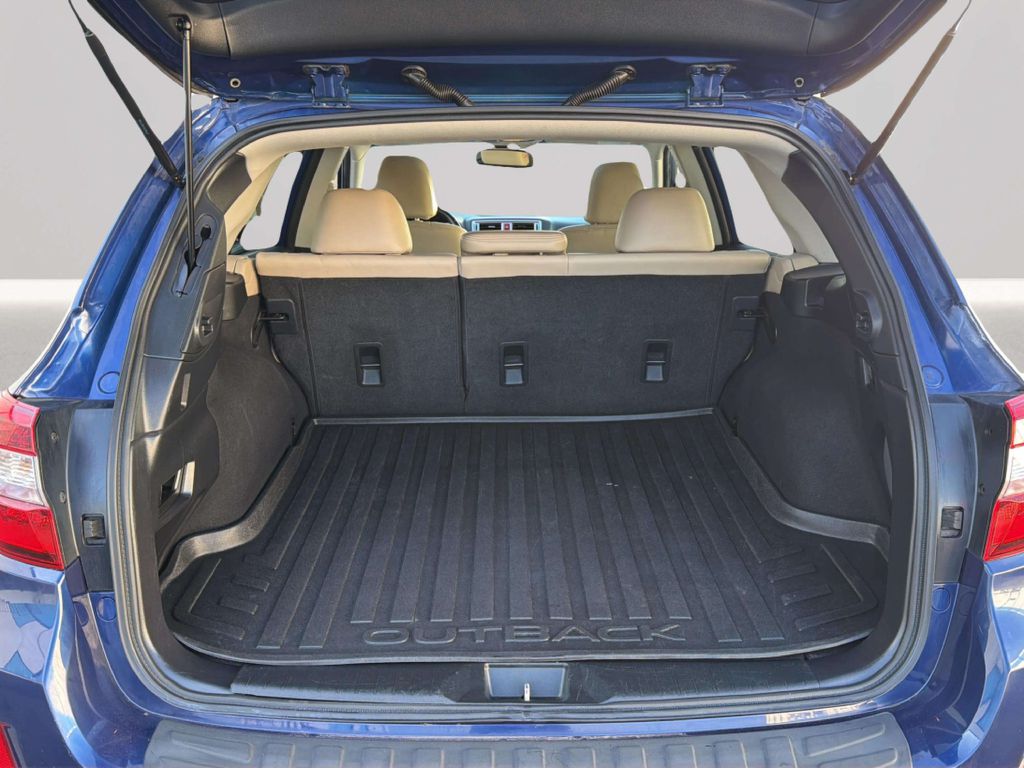 Photo 32 of this SUBARU OUTBACK