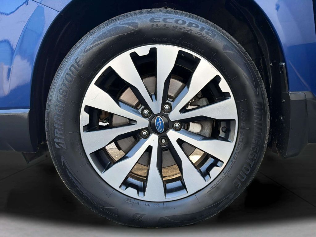 Photo 34 of this SUBARU OUTBACK