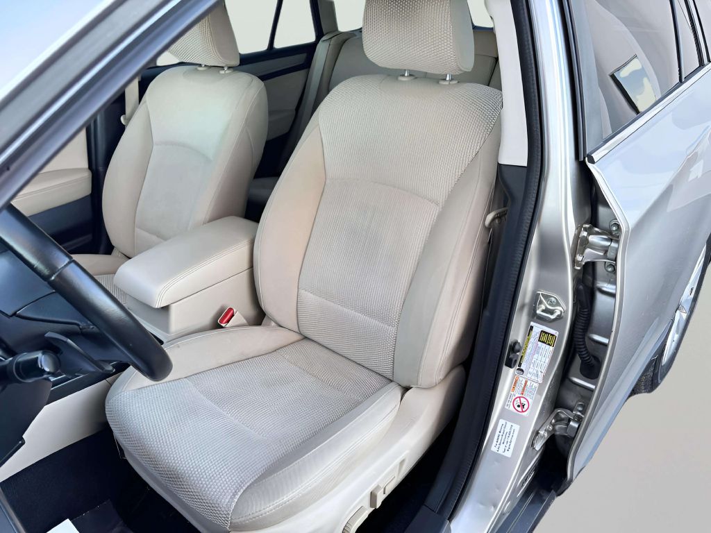 Photo 13 of this SUBARU OUTBACK
