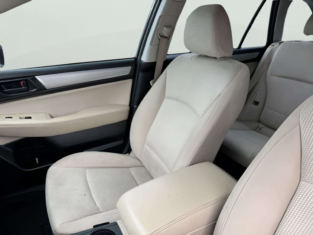 Photo 13 of this SUBARU OUTBACK