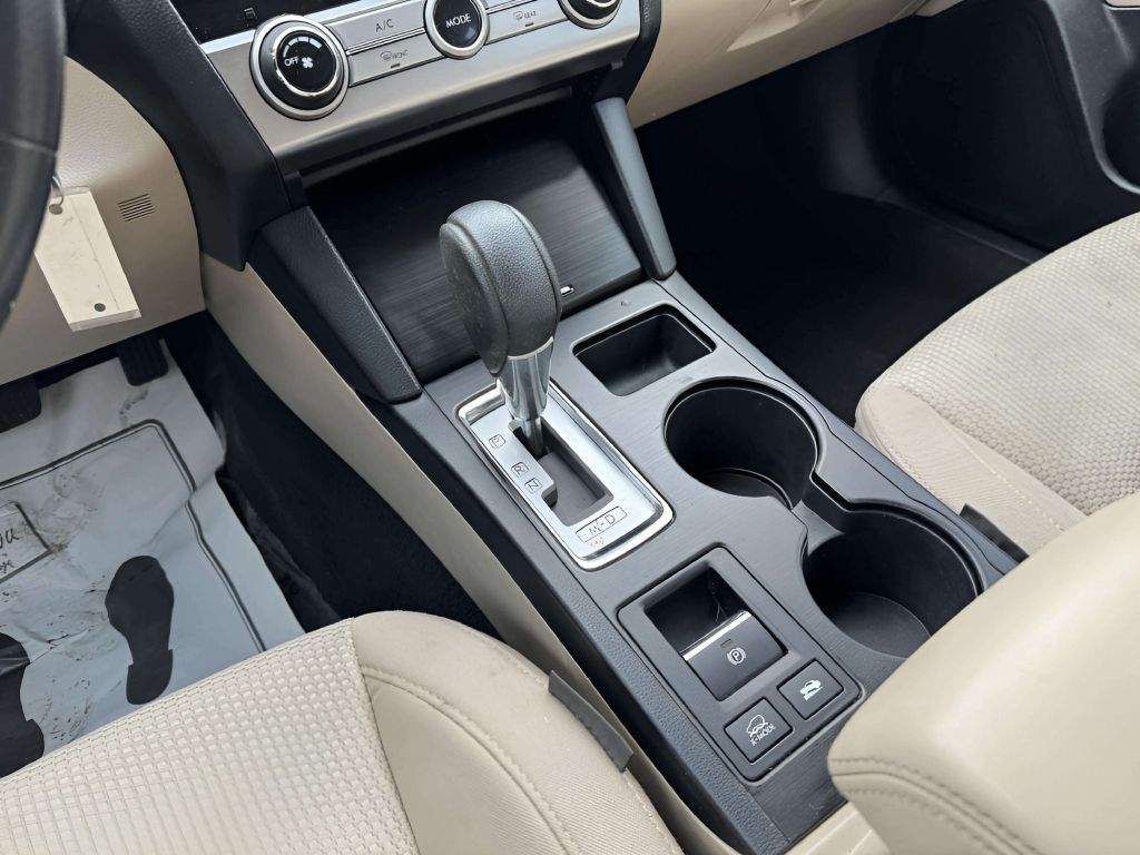 Photo 18 of this SUBARU OUTBACK