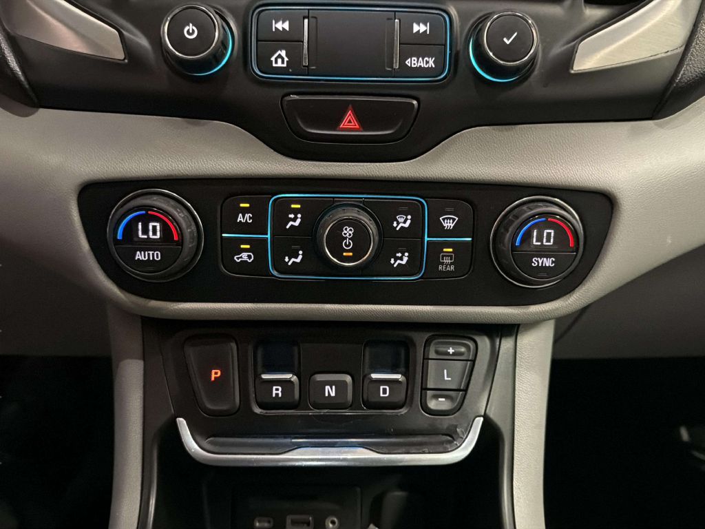 Photo 26 of this GMC TERRAIN