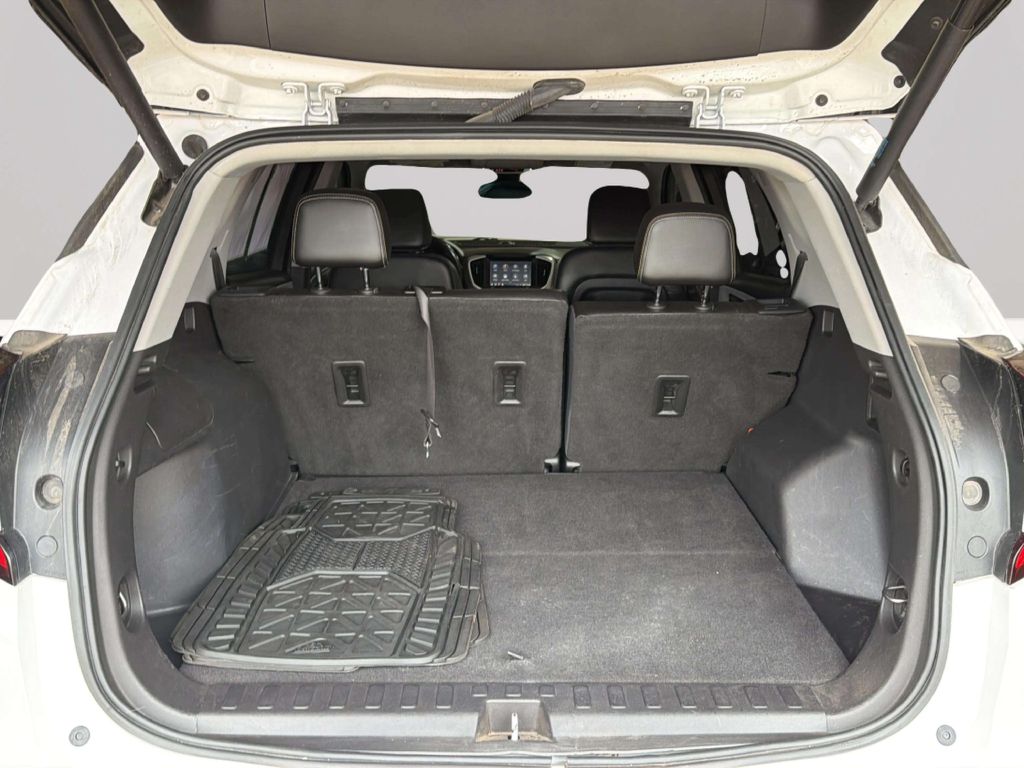 Photo 29 of this GMC TERRAIN