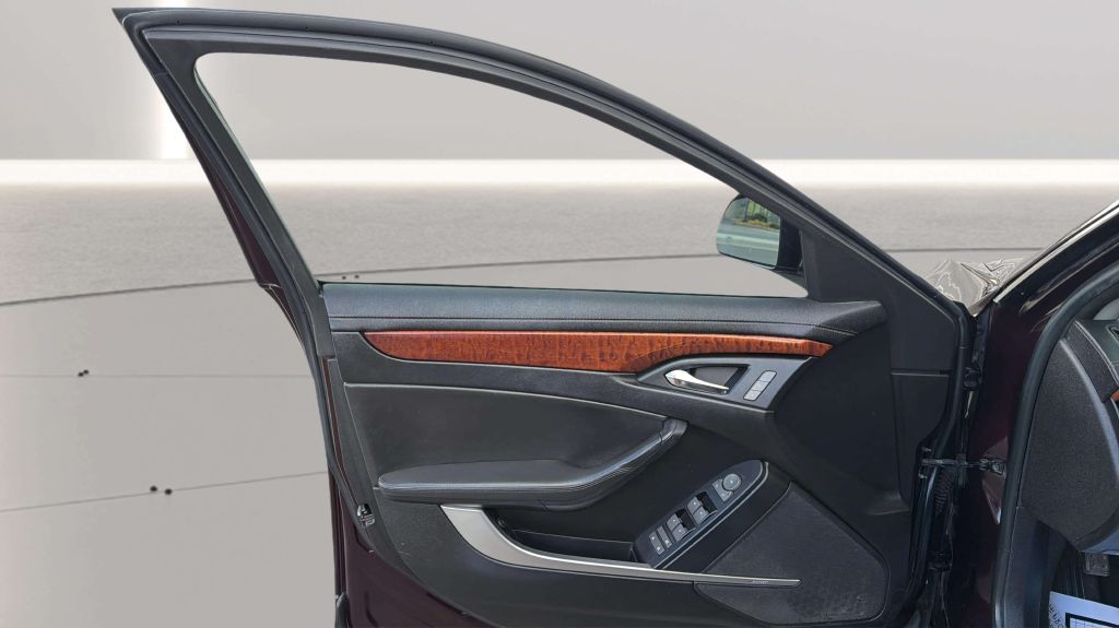 Photo 18 of this CADILLAC CTS