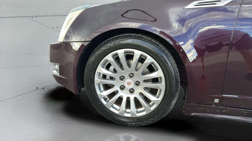 Photo 31 of this CADILLAC CTS