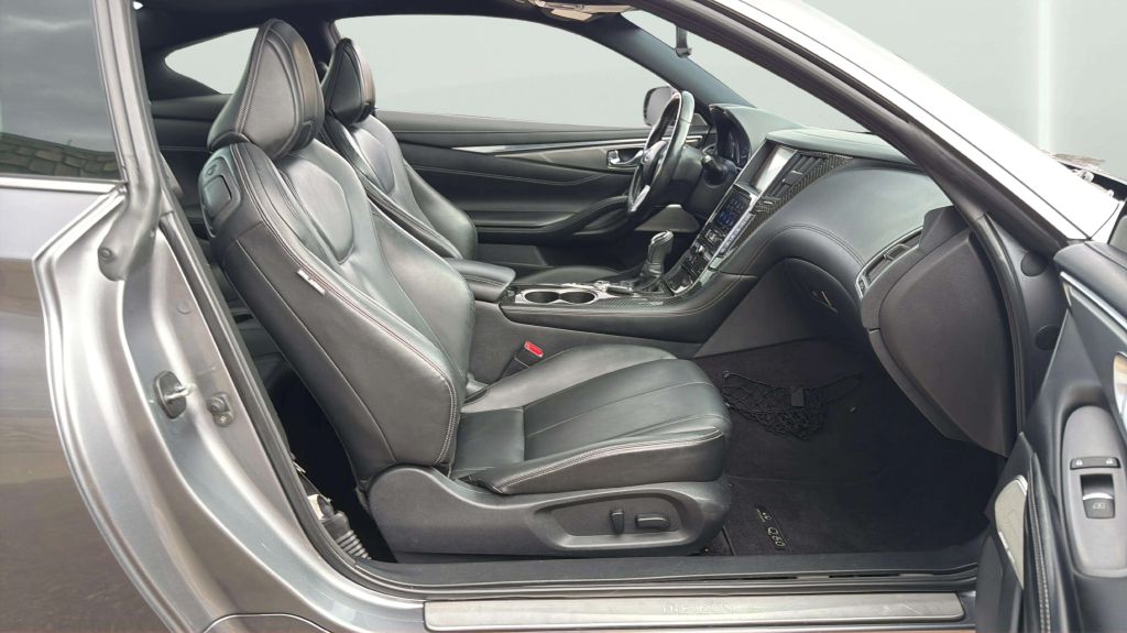 Photo 13 of this INFINITI Q60