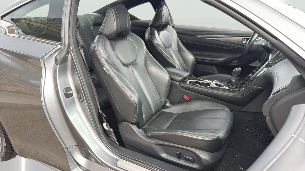 Photo 14 of this INFINITI Q60