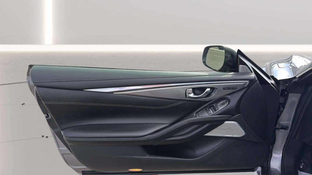 Photo 18 of this INFINITI Q60