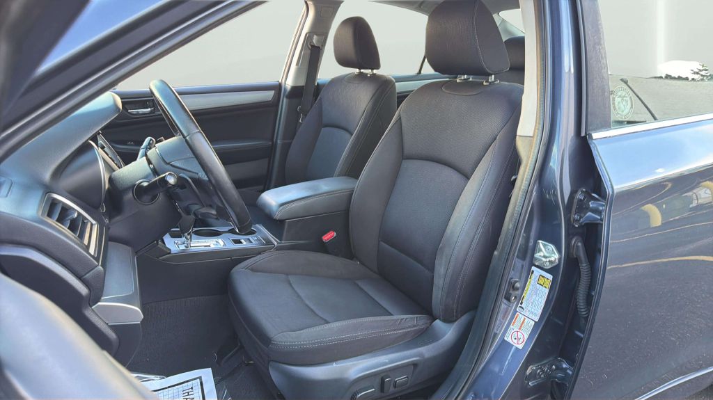 Photo 12 of this SUBARU LEGACY