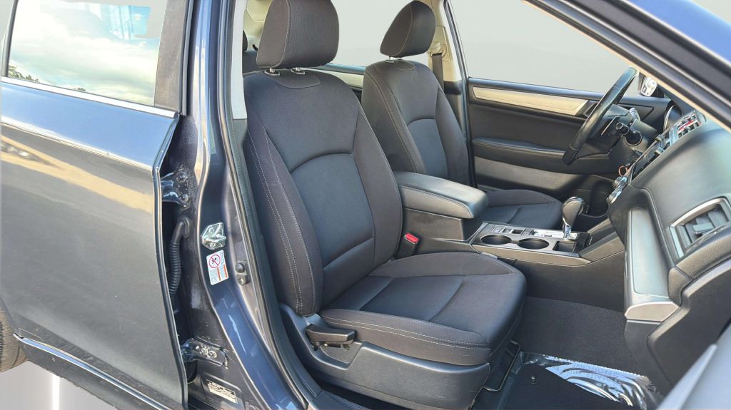 Photo 14 of this SUBARU LEGACY