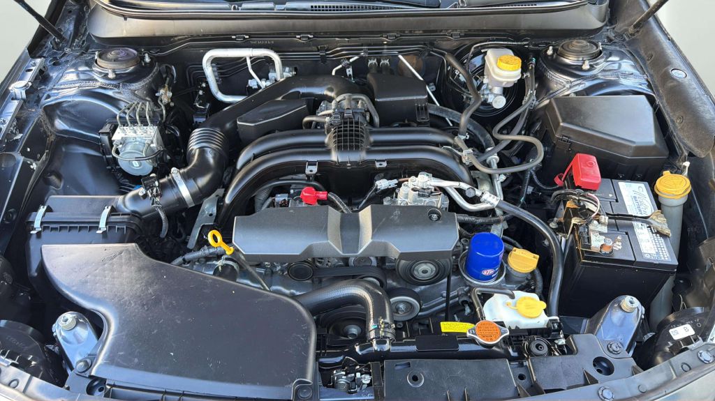 Photo 30 of this SUBARU LEGACY