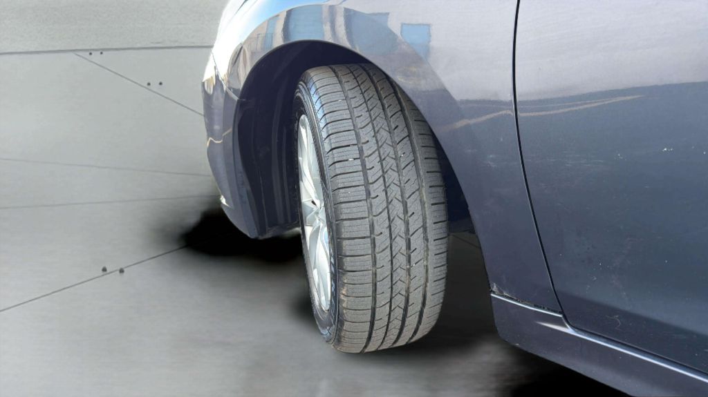 Photo 33 of this SUBARU LEGACY