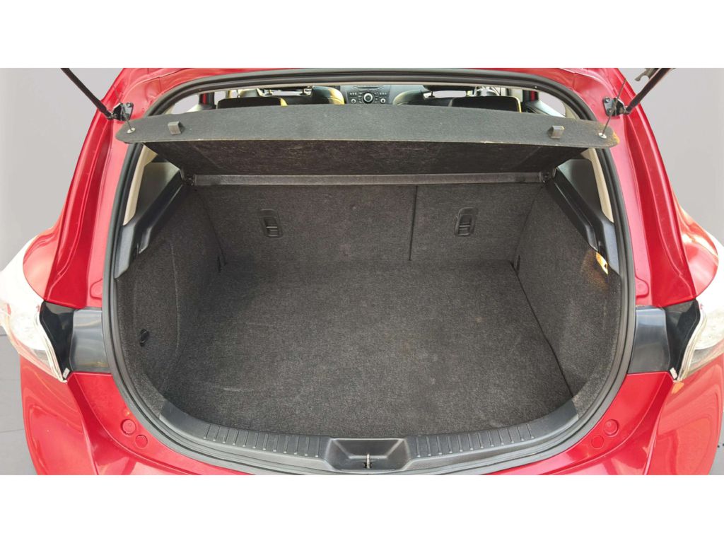 Photo 30 of this MAZDA MAZDA3
