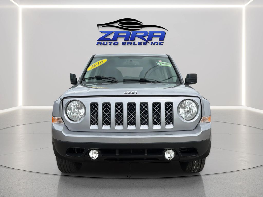 Photo 2 of this JEEP PATRIOT