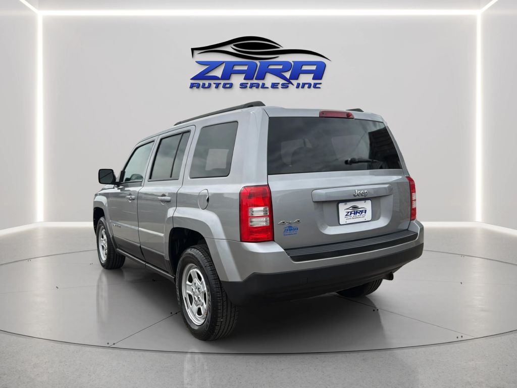 Photo 5 of this JEEP PATRIOT