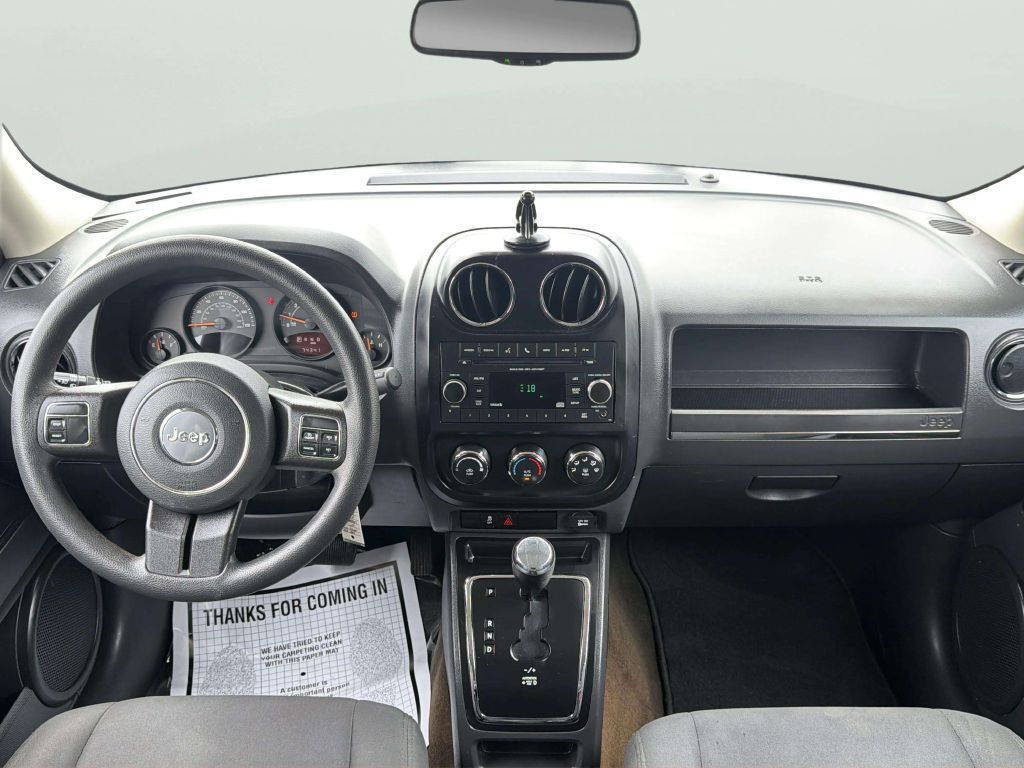 Photo 16 of this JEEP PATRIOT