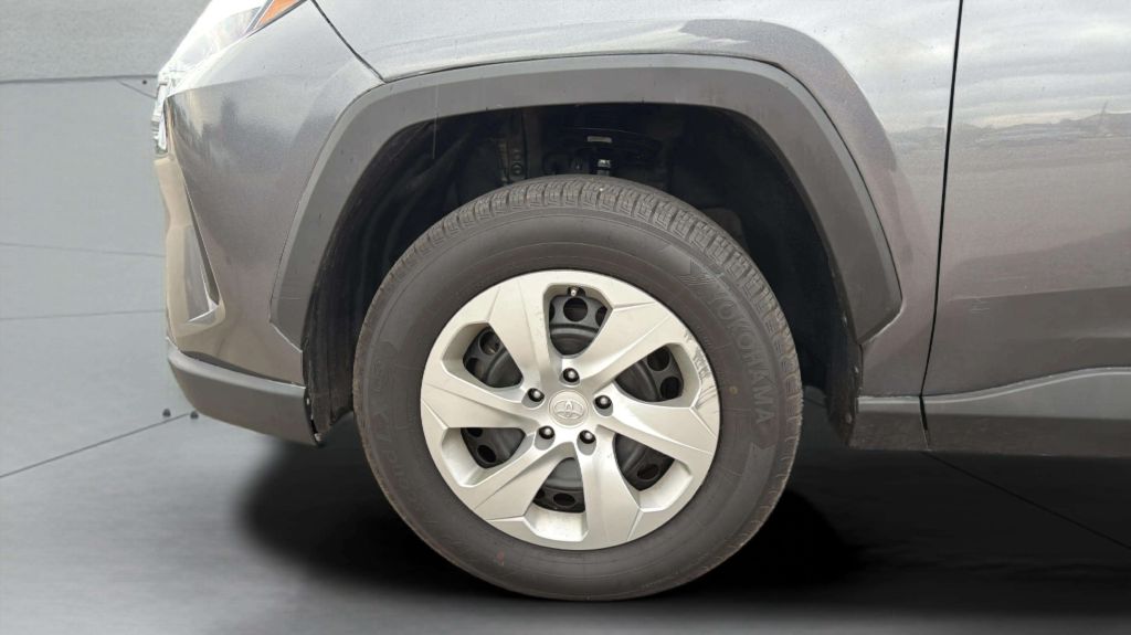 Photo 32 of this TOYOTA RAV4