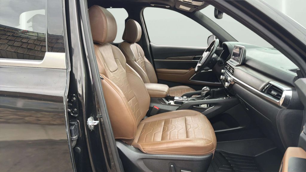 Photo 13 of this KIA TELLURIDE