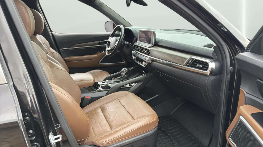 Photo 15 of this KIA TELLURIDE