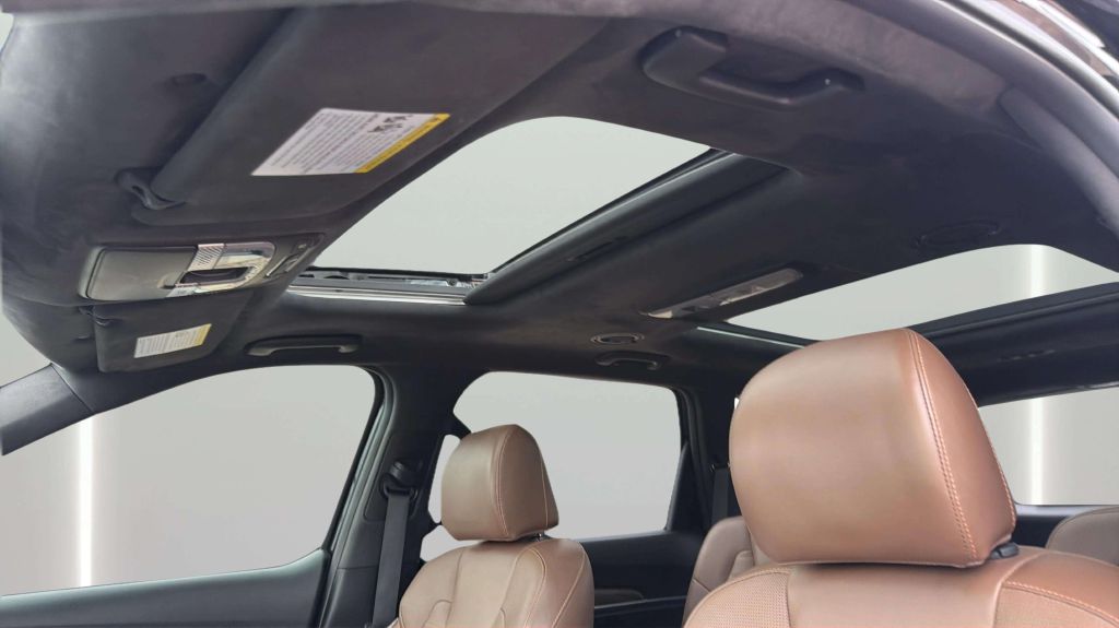 Photo 19 of this KIA TELLURIDE
