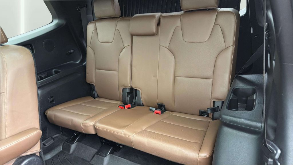 Photo 21 of this KIA TELLURIDE