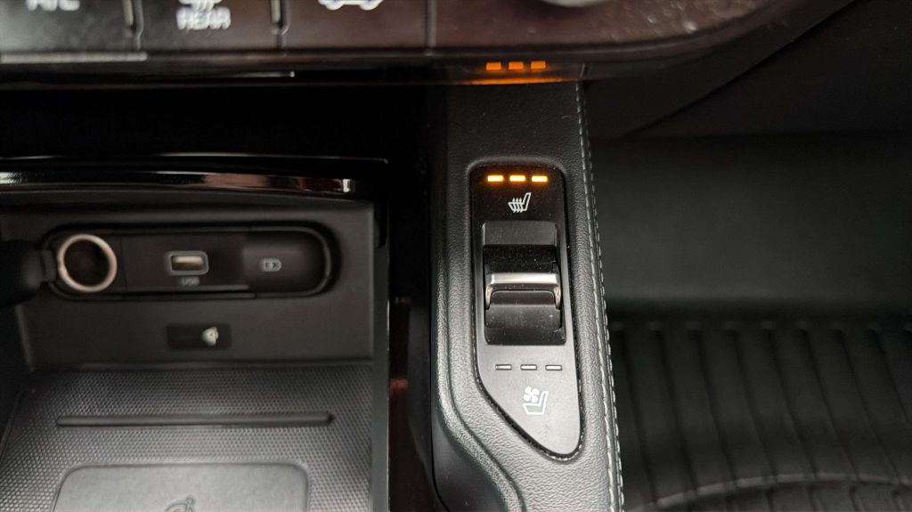 Photo 30 of this KIA TELLURIDE