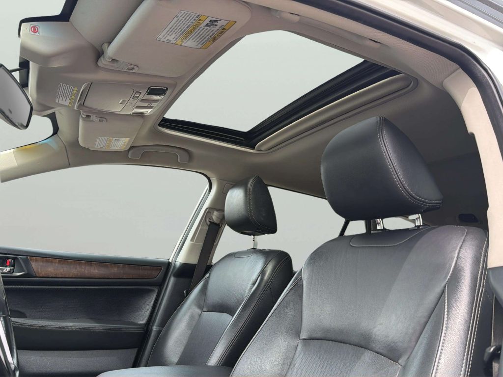 Photo 14 of this SUBARU OUTBACK