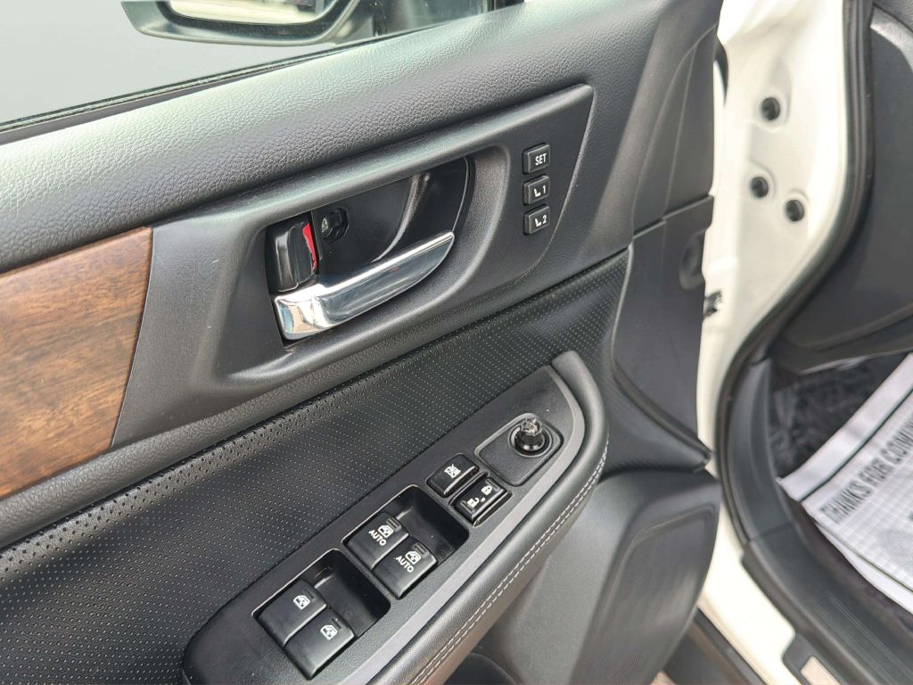 Photo 16 of this SUBARU OUTBACK
