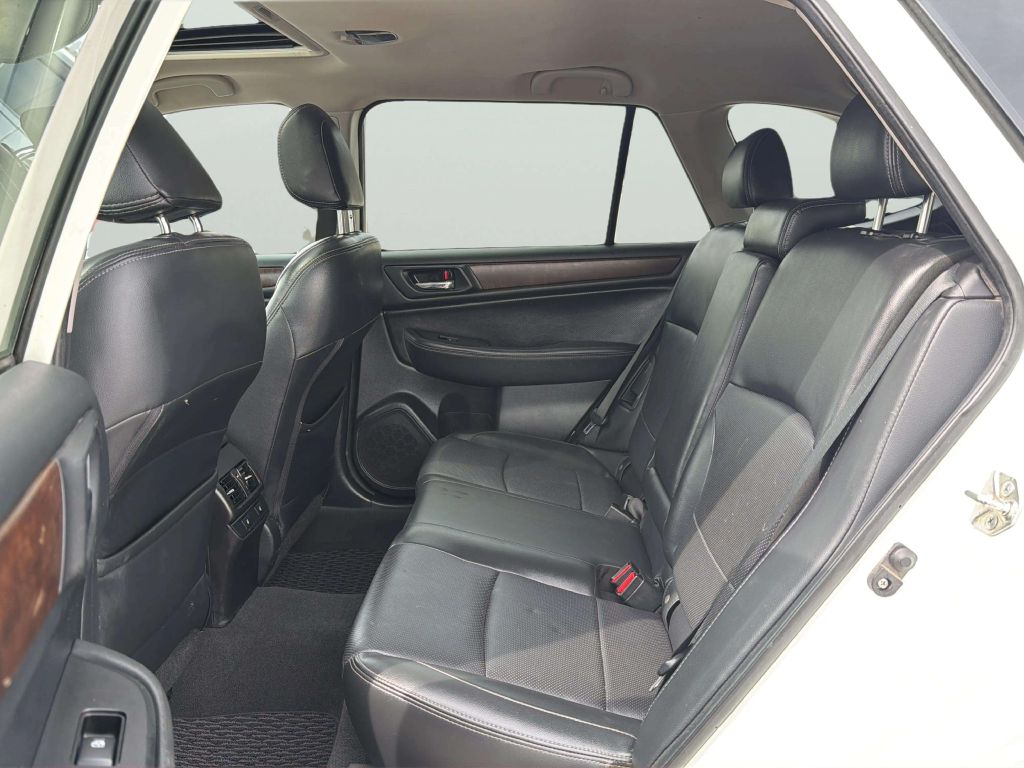 Photo 17 of this SUBARU OUTBACK