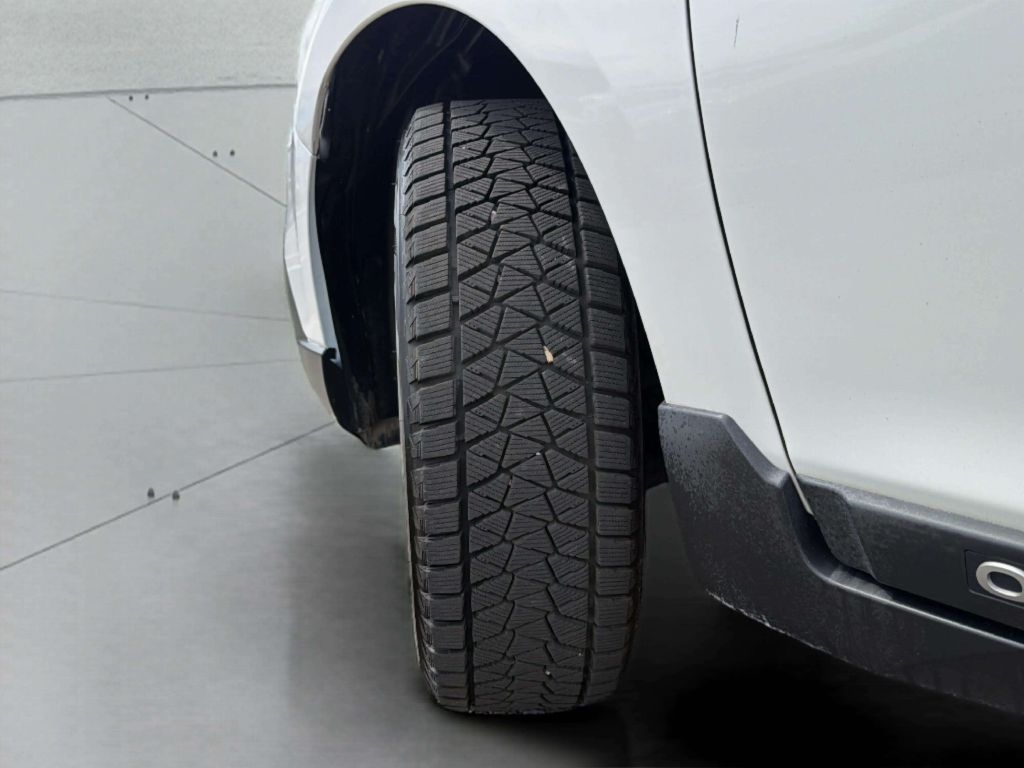 Photo 34 of this SUBARU OUTBACK