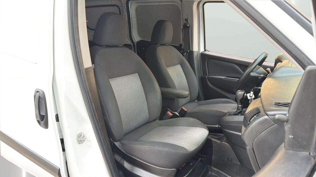 Photo 14 of this RAM PROMASTER CITY