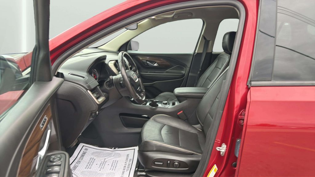 Photo 11 of this GMC TERRAIN