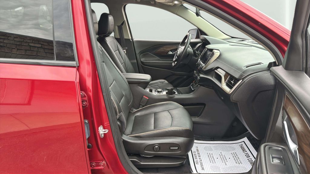 Photo 13 of this GMC TERRAIN