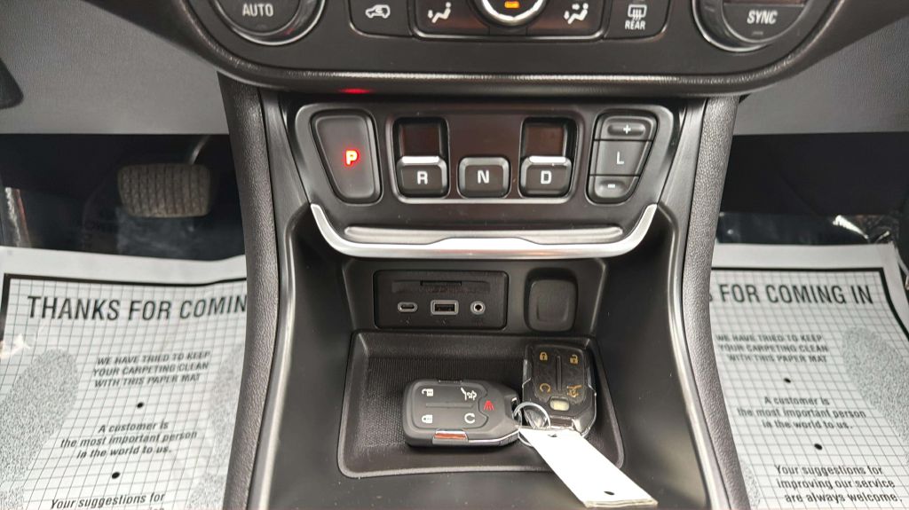 Photo 22 of this GMC TERRAIN