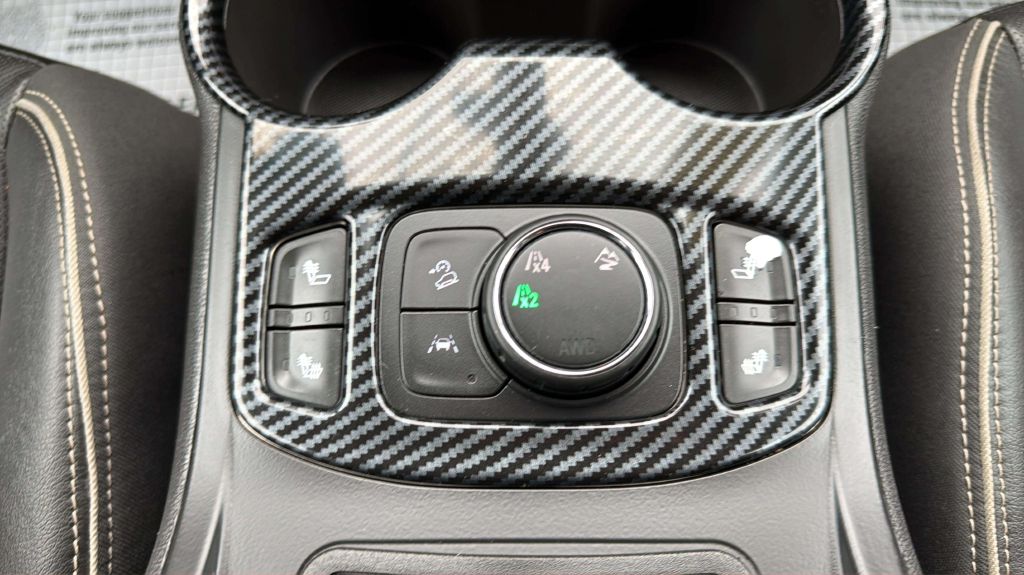 Photo 23 of this GMC TERRAIN
