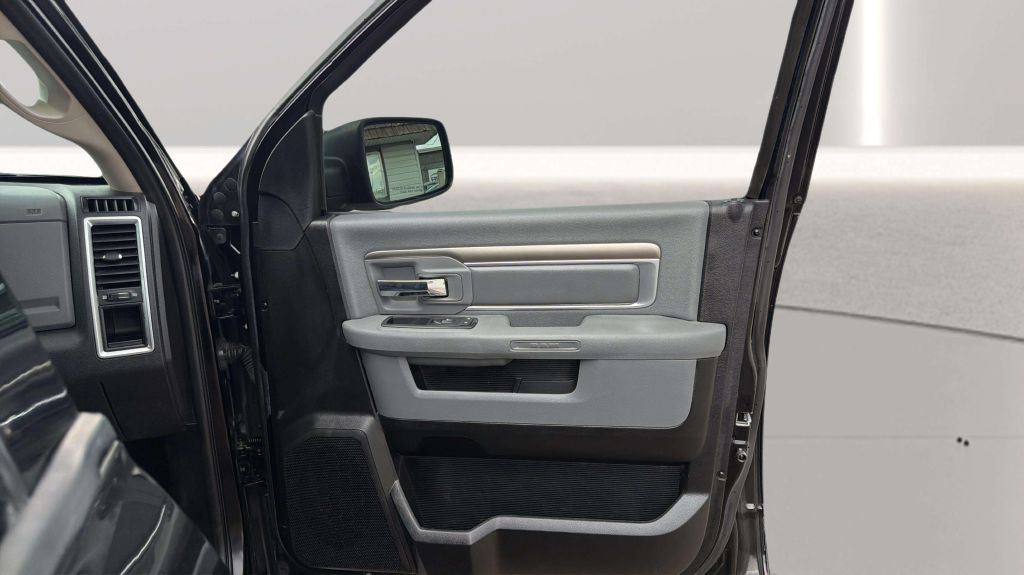 Photo 16 of this RAM 1500