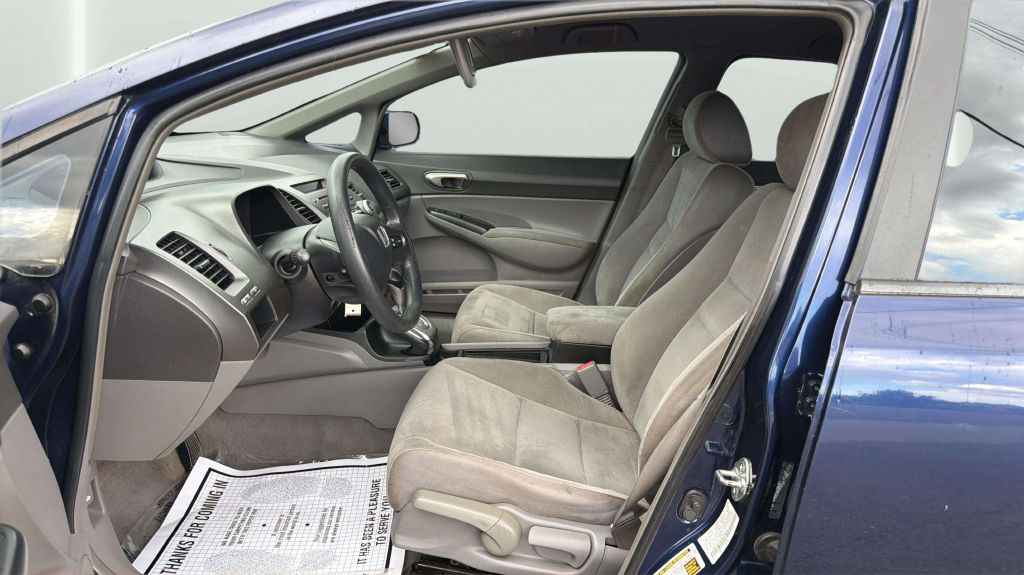 Photo 11 of this HONDA CIVIC