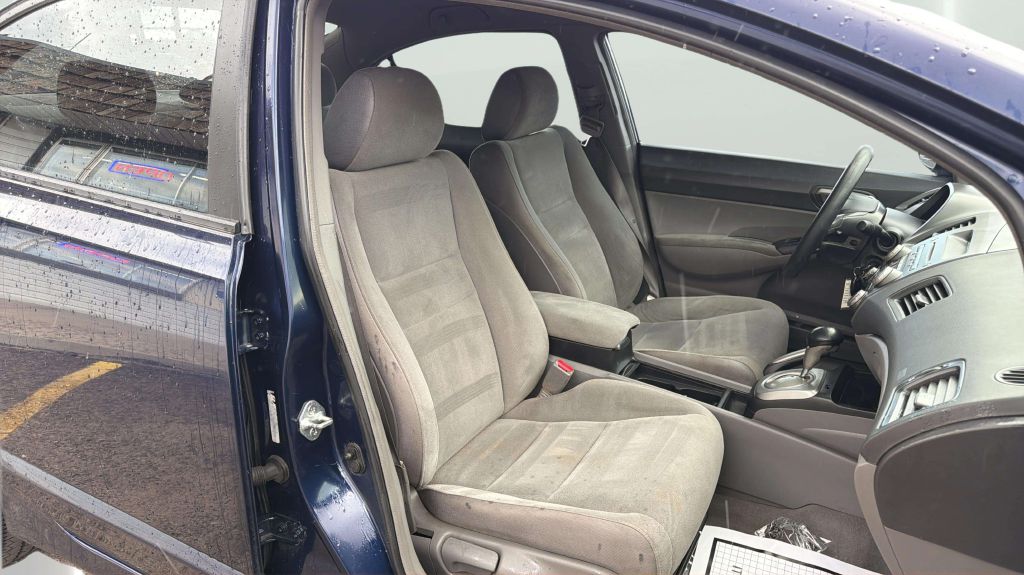 Photo 14 of this HONDA CIVIC