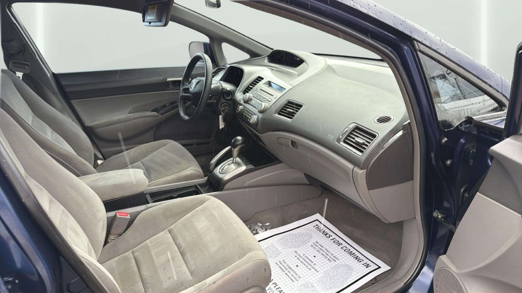 Photo 15 of this HONDA CIVIC