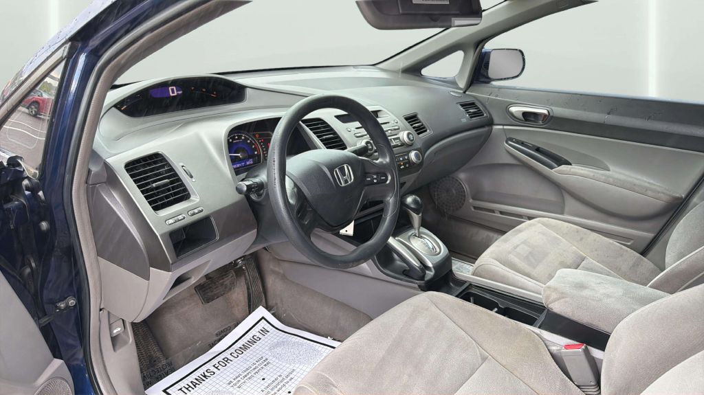 Photo 17 of this HONDA CIVIC