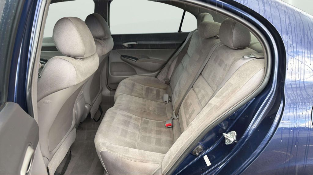 Photo 18 of this HONDA CIVIC