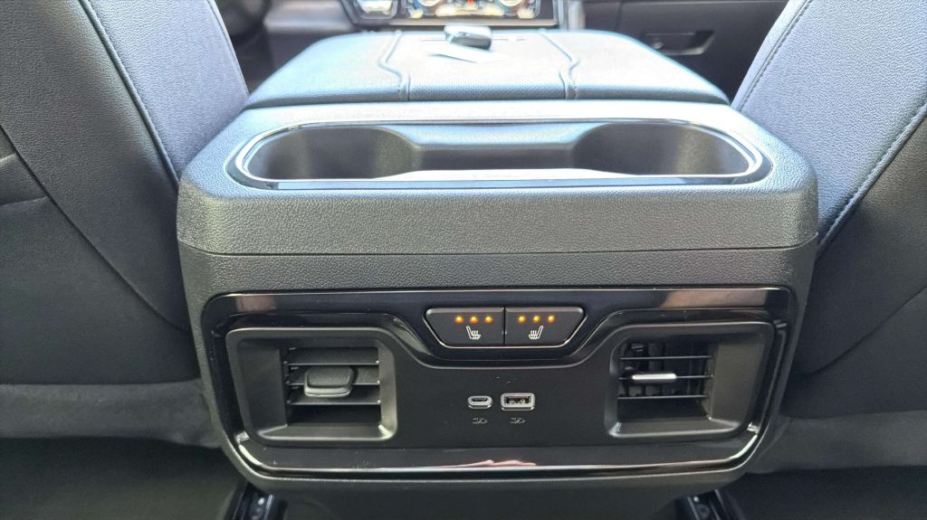 Photo 24 of this GMC SIERRA 2500HD