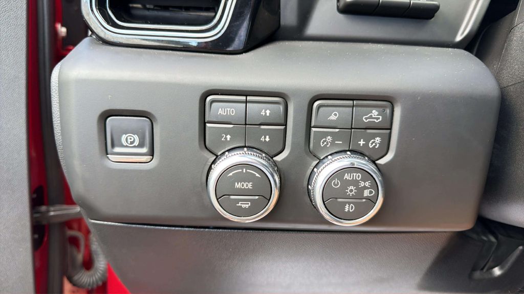 Photo 32 of this GMC SIERRA 2500HD