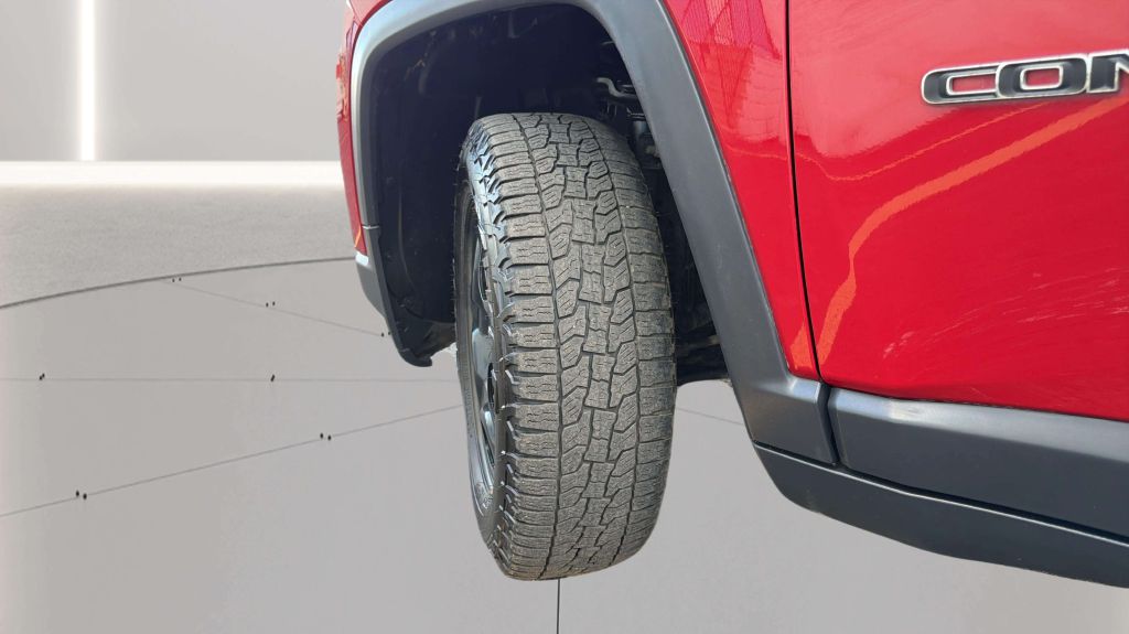 Photo 33 of this JEEP COMPASS