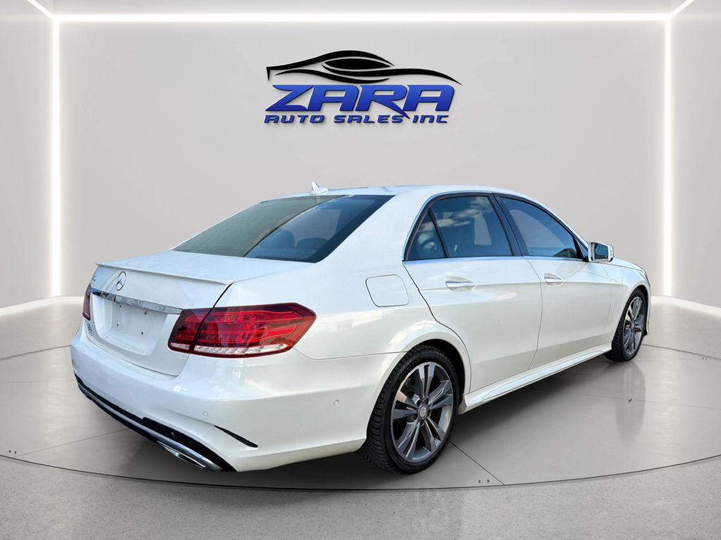 Photo 7 of this MERCEDES-BENZ E-CLASS