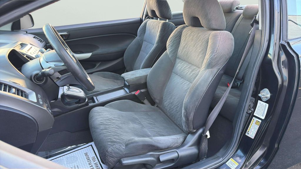 Photo 12 of this HONDA CIVIC
