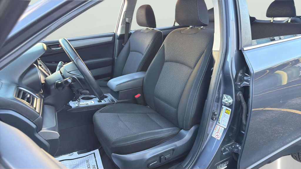 Photo 12 of this SUBARU OUTBACK