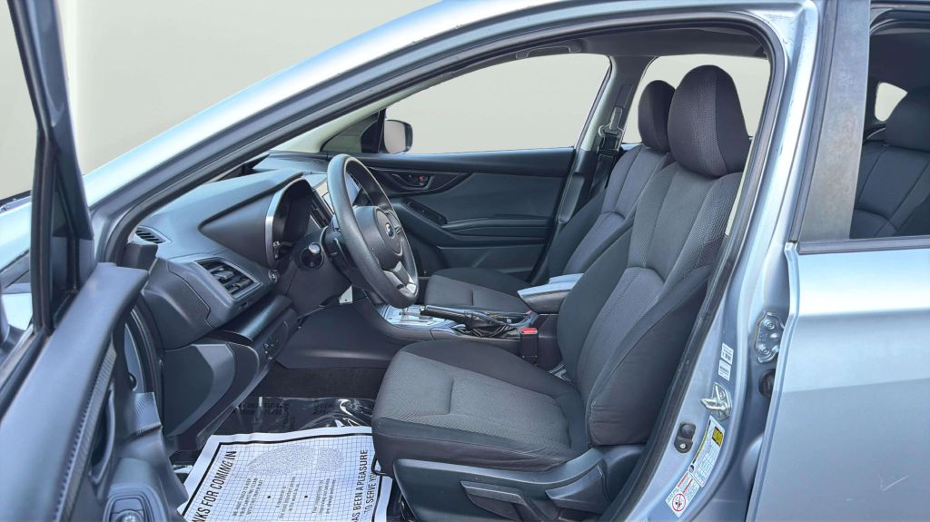 Photo 11 of this SUBARU IMPREZA