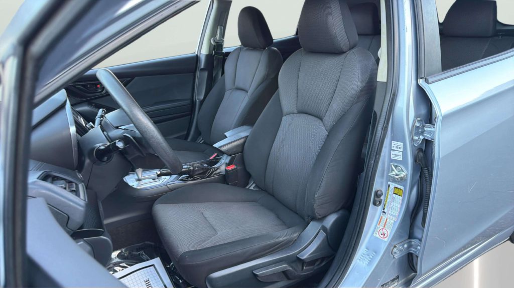 Photo 12 of this SUBARU IMPREZA